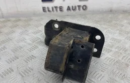 Кронштейн усилителя бампера Audi Q7 2008 4L0807133A 4L 4.2, передний левый