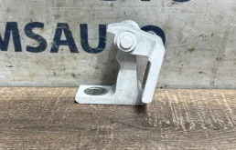 Петля двери Volkswagen Touareg 8K0831402A NF 3.0 CGEA, правая
