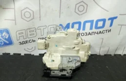 Замок двери задней левой Audi Q7 I 3C4839015C 4LB