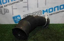 Патрубок воздушного фильтра Audi A6 III 06E129629T 4F2 CCE