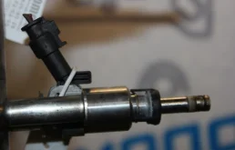 Форсунка топливная Audi A3 II 06H906036F 8PA CDAA