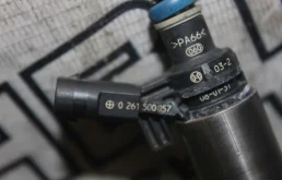 Форсунка топливная Audi A3 II 06H906036F 8PA CDAA
