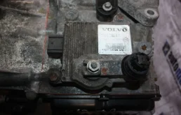 Блок управления АКПП Volvo XC60 30751946 DZ52 D5244T10