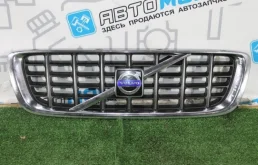 Решетка радиатора Volvo V70 III 30678627 BW