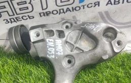 Кронштейн компрессора кондиционера Volkswagen Tiguan 1K0260885B CAX