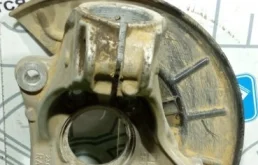 Кулак поворотный передний правый Volkswagen Passat 2013 3C0407258F B7 CDAB, передний правый