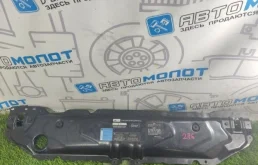 Накладка на рамку радиатора BMW 528i 2008 51647033741 E60 N52B30AE
