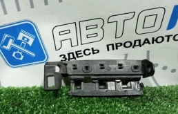 Кронштейн переднего бампера Audi A6 Avant 4G9807889 C7 CHV, левый