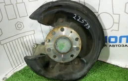 Цапфа задняя левая Volkswagen Passat CC 3C0505435F B6 CAW