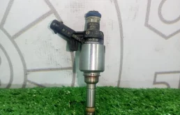 Форсунка топливная Audi A4 06H906036H B8 CDH