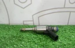 Форсунка топливная Audi A4 06H906036H B8 CDH