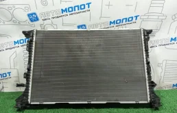 Радиатор охлаждения двигателя Audi A6 8K0121251H C7 CGW