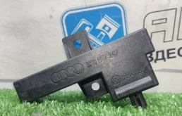 Антенна Audi Q5 8K0907247 8R CDN, задняя правая