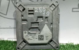 Блок розжига ксенона Audi A4 1307329218 B8 CDH, правый