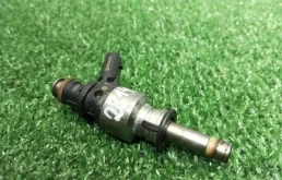 Форсунка топливная Audi A6 06E906036Q C7 CHV