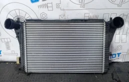 Интеркулер Volkswagen Tiguan 3C0145805R 5N1 CAW