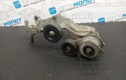 Кронштейн генератора Hyundai Santa Fe 2015-2019 2528727060 D4HB ЕВРО 6