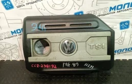 Крышка двигателя декоративная Volkswagen Tiguan 06J103925AQ 5N1 CCZ