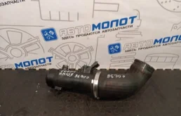 Патрубок интеркулера Jaguar XE GX736F073BD X760 204PT
