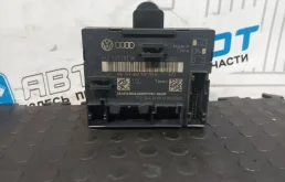 Блок управления дверьми Audi Q5 8K0959793M 8R CDN, передний правый