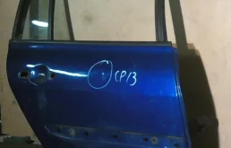 Дверь задняя правая Renault Megane 7751475037 2, задняя правая