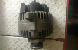 Генератор Renault Megane 2002-2005 8200100907 2 К4М
