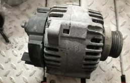 Генератор Renault Megane 2002-2005 8200100907 2 К4М