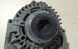 Генератор Renault Megane 2002-2005 8200100907 2 К4М