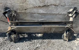 Балка задняя Renault Kangoo 2008-2013 555113267R 2