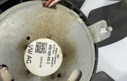 Вентилятор радиатора охлаждения ДВС для Skoda Rapid 2015 года на фотографиях