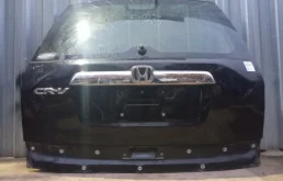 Крышка багажника для Honda CR-V 2014 года на фотографиях
