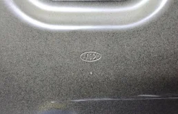 Двери для Kia Carnival на фотографиях