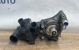 Помпа системы охлаждения Audi A8 079121010D D3 5.2 BSM