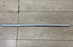 Накладка стекла двери VW Touareg 2 2010-2018 7P