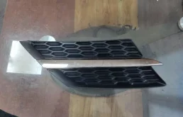 Решетка радиатора Toyota RAV4 2013-2015 5310542021 40, передняя правая