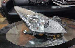 Фара галоген Peugeot 3008 2010-2017 9685472680, правая