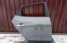 Дверь Hyundai ix35 2009-2015 770042Y000 1ПОКОЛЕНИЯ, задняя правая