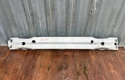 Усилитель бампера Volvo v40 2012-2016 31301976, передний