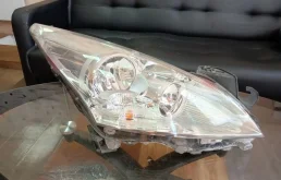 Фара галоген Peugeot 3008 2010-2017 9685472680, правая