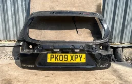 Крышка багажника Peugeot 4007 2007-2012 8701Z0