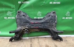 Подрамник Peugeot 308 2008-2011 4235119 T7, передний