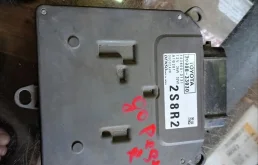 Блок розжига lеd фары Toyota Camry 2018-2023 8990733220 70, передний правый