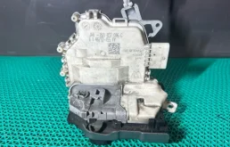 Замок двери Audi A6 2012 8J1837016C 4G2 CDUD, передний правый