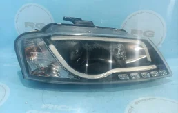 Фара Audi A3 2010 8P0941030BM 8P CBF, передняя правая