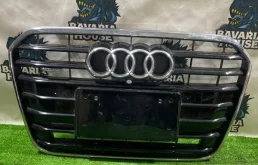 Решетка радиатора Audi A6 2011 4G0853651A C7 CHV