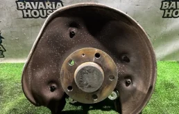 Кулак задний правый Audi A4 2014 8K0505432AP B8 CDN