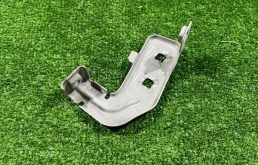 Кронштейн крыла BMW 3 2013 41358066940 F30 N47D20C, правый
