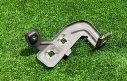 Кронштейн крыла BMW 3 2012 41358066940 F30 N20B20B, правый
