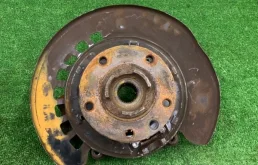 Кулак задний левый volkswagen Touareg 2006 7L0505435B 7L BMV