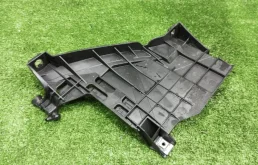 Кронштейн фары левой Audi A5 2011 8T0941453A 8T CDN
